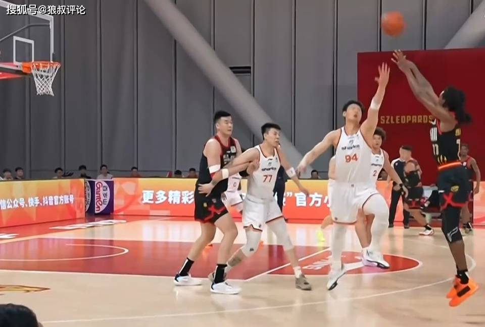 男篮更衣室事件