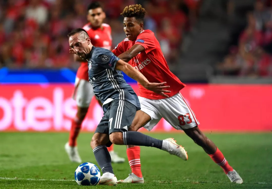 九游娱乐下载-广东宏远迎欧冠关键赛，今夜扳平良机，悬念犹存，团队化学反应显著的简单介绍